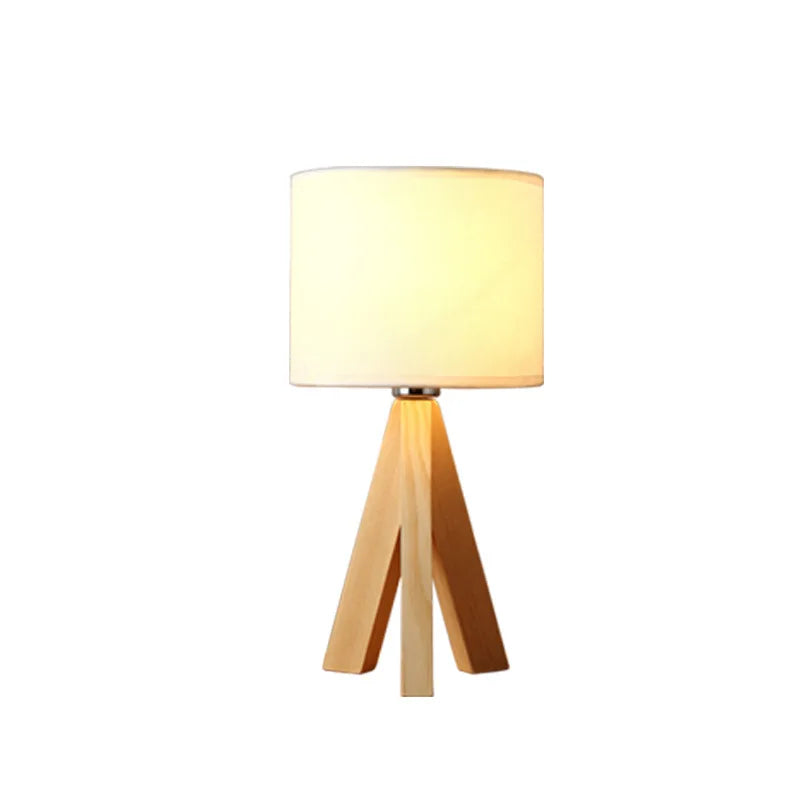 Sovrik – Moderne bordlampe laget av tre