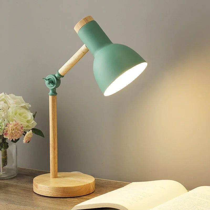 Sovrik Farget Trebordlampe