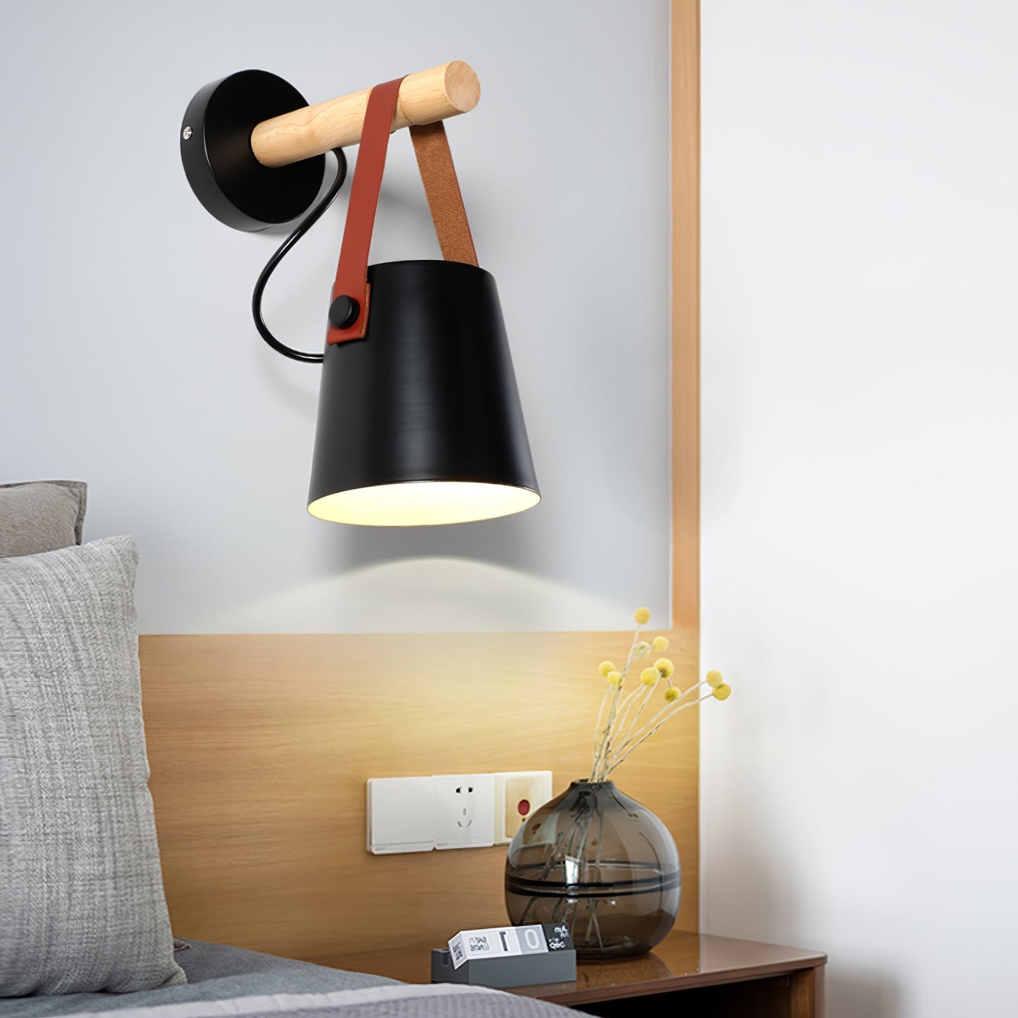 Sovrik Konisk Vegglampe i Tre | Moderne Design | Miljøvennlig | Dekor for Hjemmet