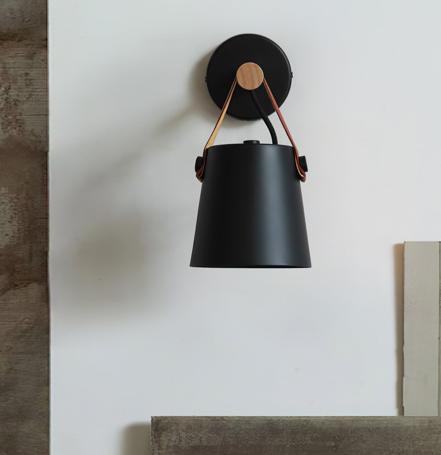 Sovrik Konisk Vegglampe i Tre | Moderne Design | Miljøvennlig | Dekor for Hjemmet
